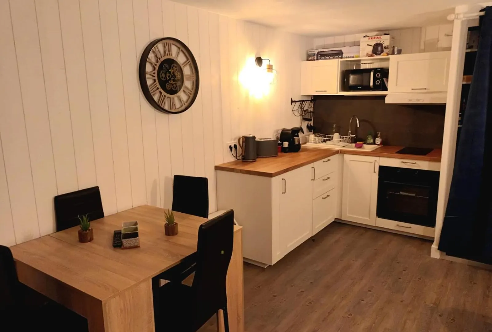 Appartement 4-6 Pers Proche Centre Village Saint-Lary-Soulan 0*,  France